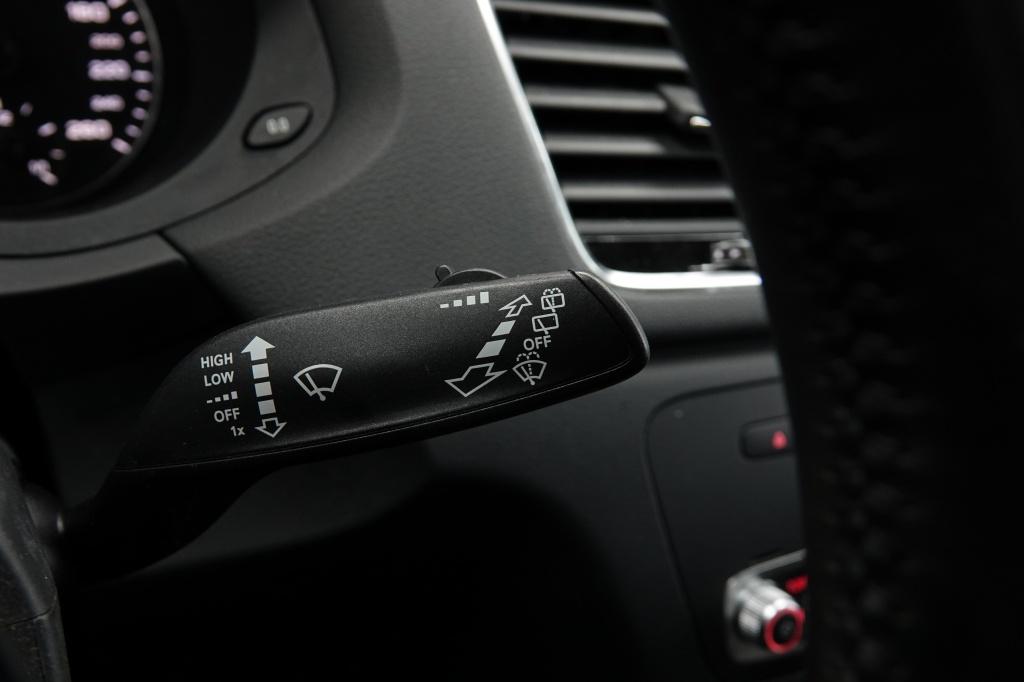 Audi Q3 1.4 tfsi | cruise | keyless | led |
