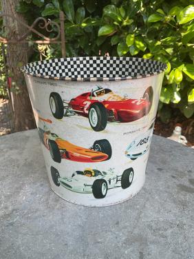 Vintage prullenbak ( racewagens )