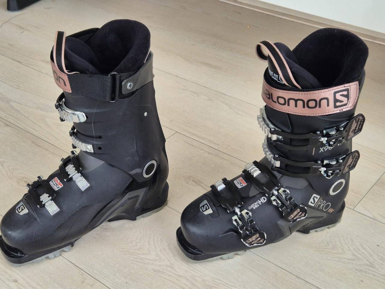 Dames skischoenen Salomon (schoenmaat +/- 39.5)