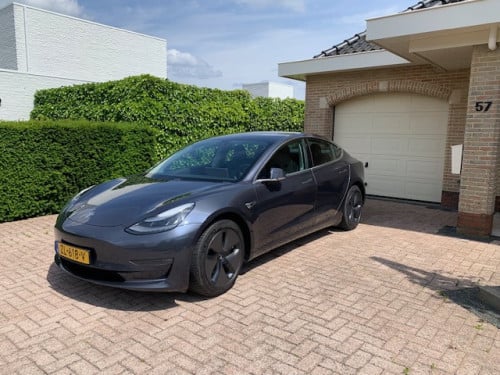 TESLA Model 3 Long Range