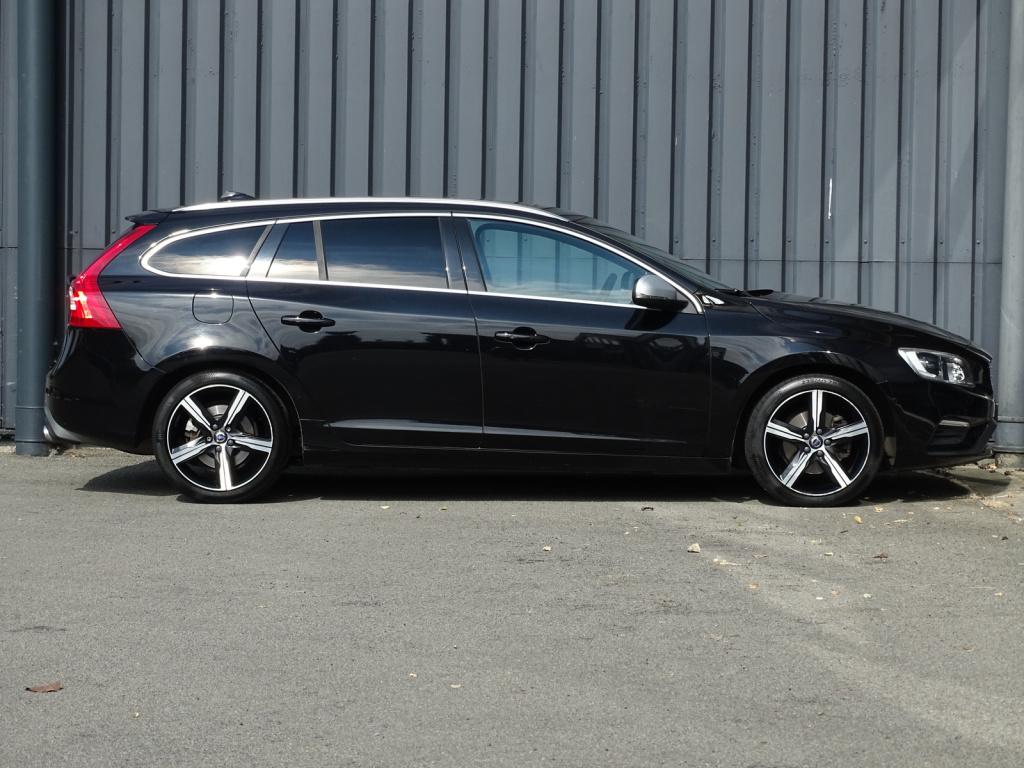 Volvo V60 2.0 t4 business sport r-design | leder | pano | trekhaak