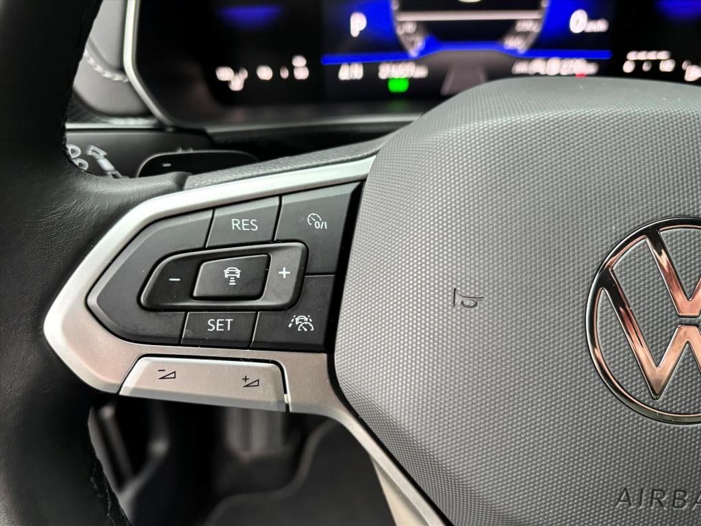 Volkswagen T-cross 1.5 tsi 150pk dsg-7 r-line| trekhaak|navi| led strip| ri