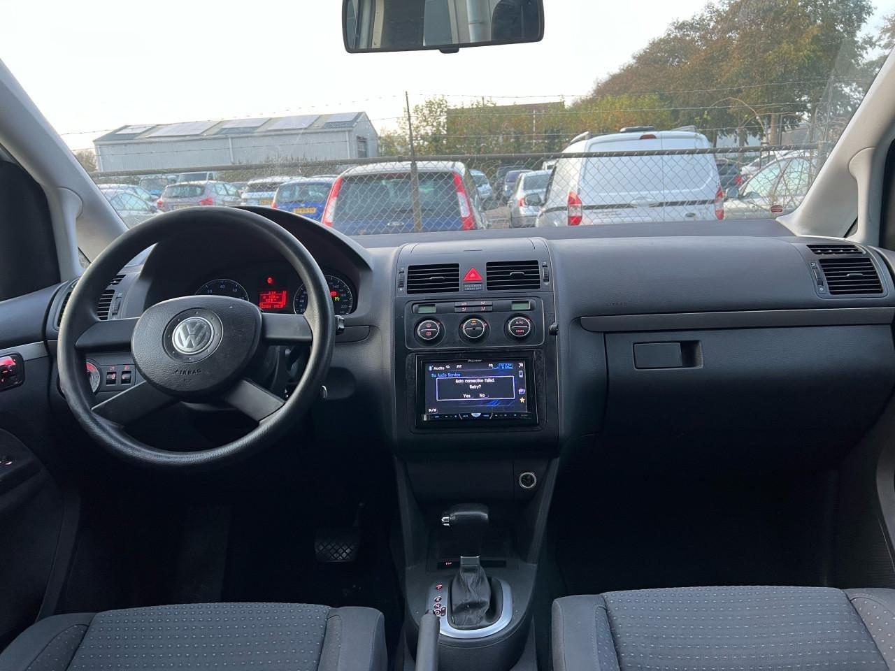 Volkswagen Touran 1.6-16V FSI Automaat