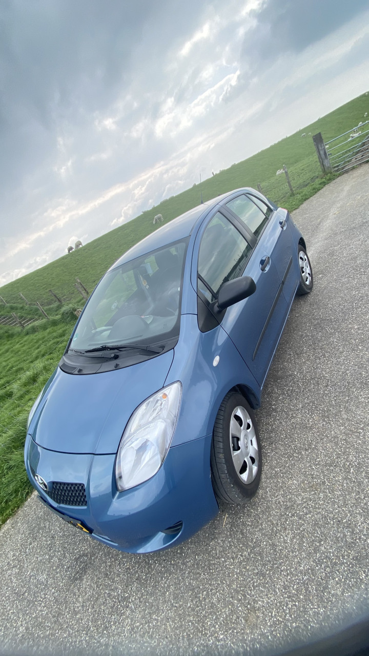 Toyota yaris 1.0. Met trekhaak