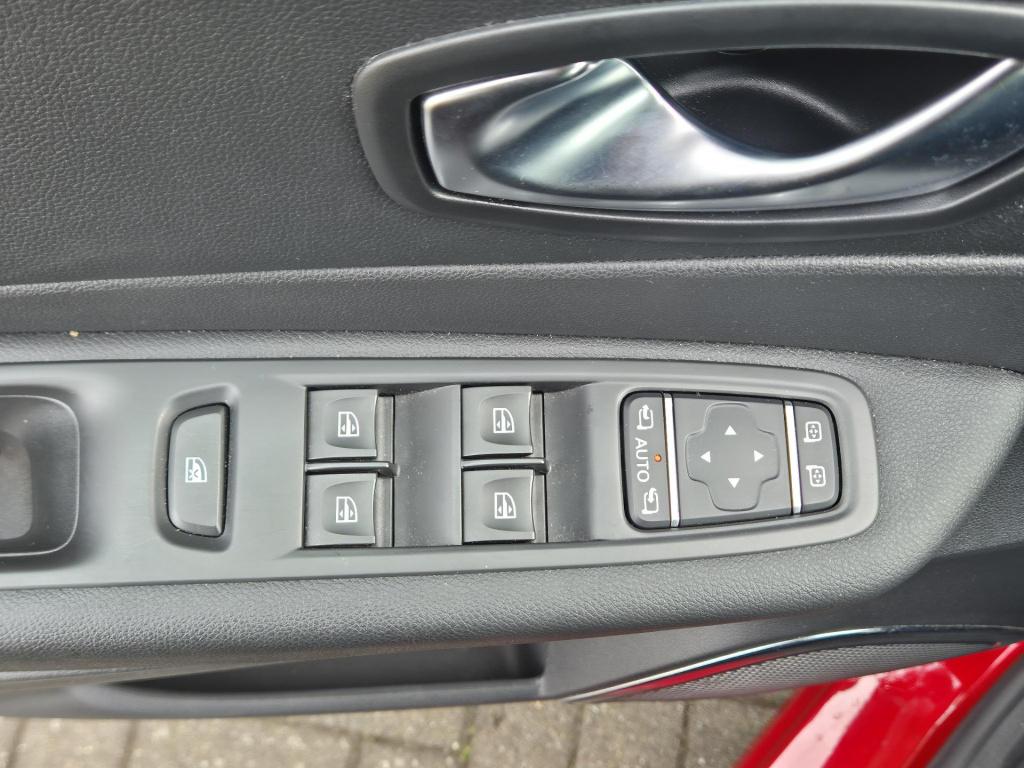 Renault Captur 1.3 tce 150 edc automaat intens pack easy life, camera, trek