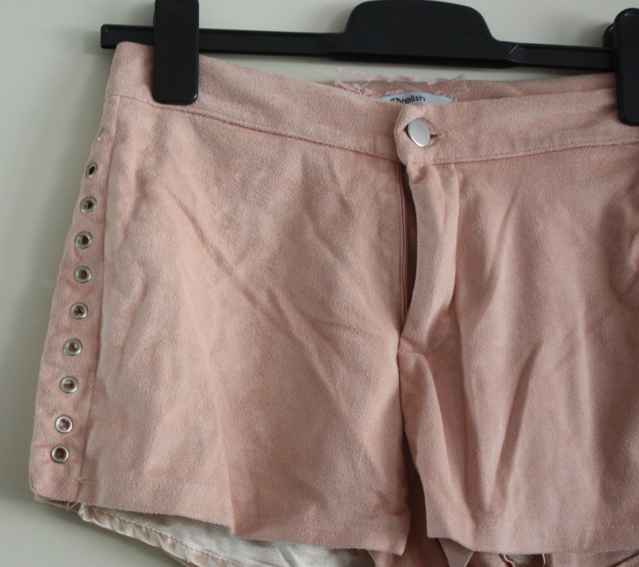 Korte roze broek suede look maat 152