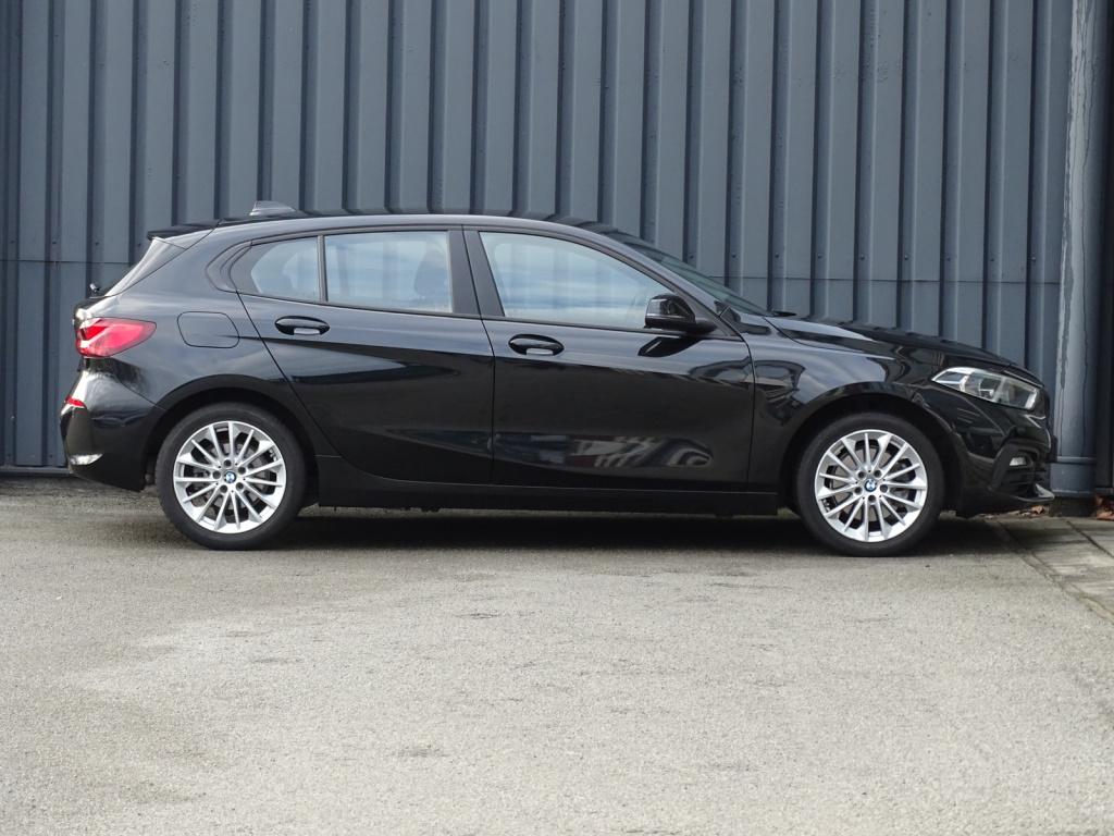 BMW 1 Serie 118i business edition | led | apple carplay/android auto