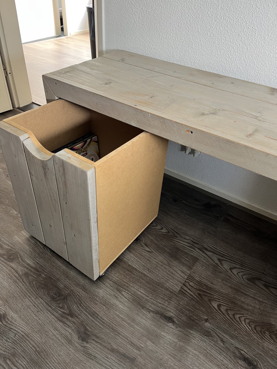 Bureau kind
