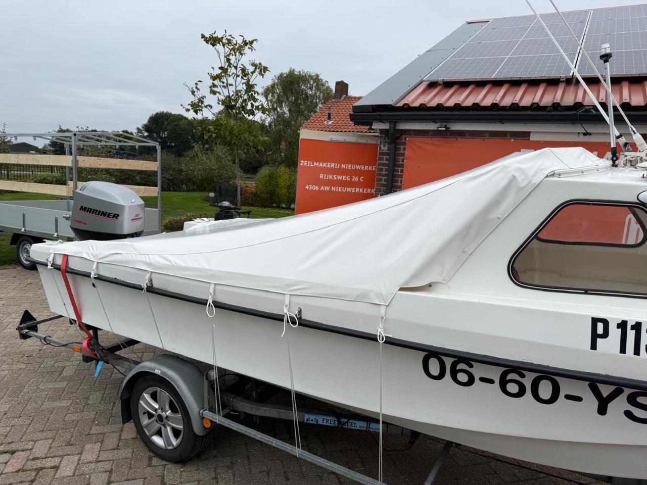 Pilot 520 Sea Fishing Boat Complete