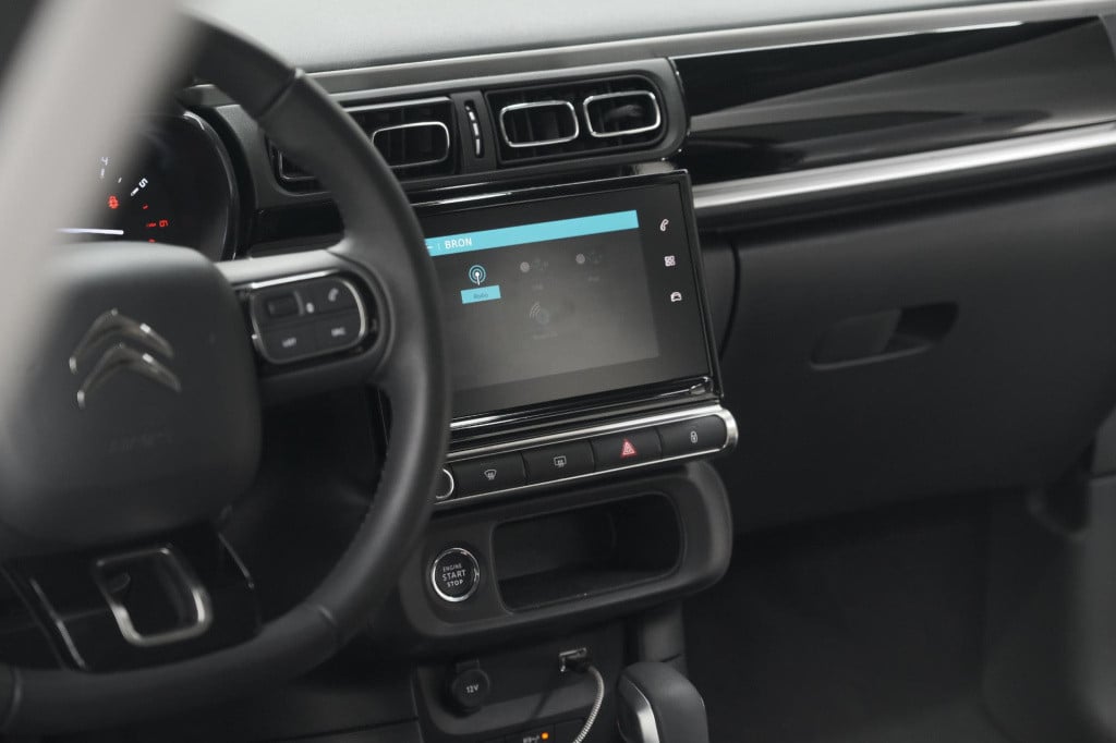 Citroen C3 puretech 110 eat6 max | camera | parkeersensoren | navigatie | a