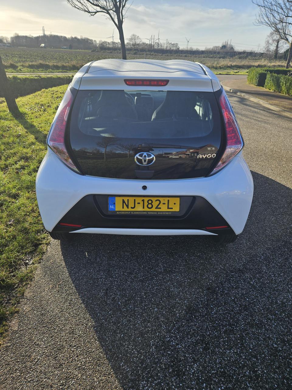 Zuinige Toyota Aygo 1.0 (2017) | 96.650 km | Airco + Cruise | 4-deurs