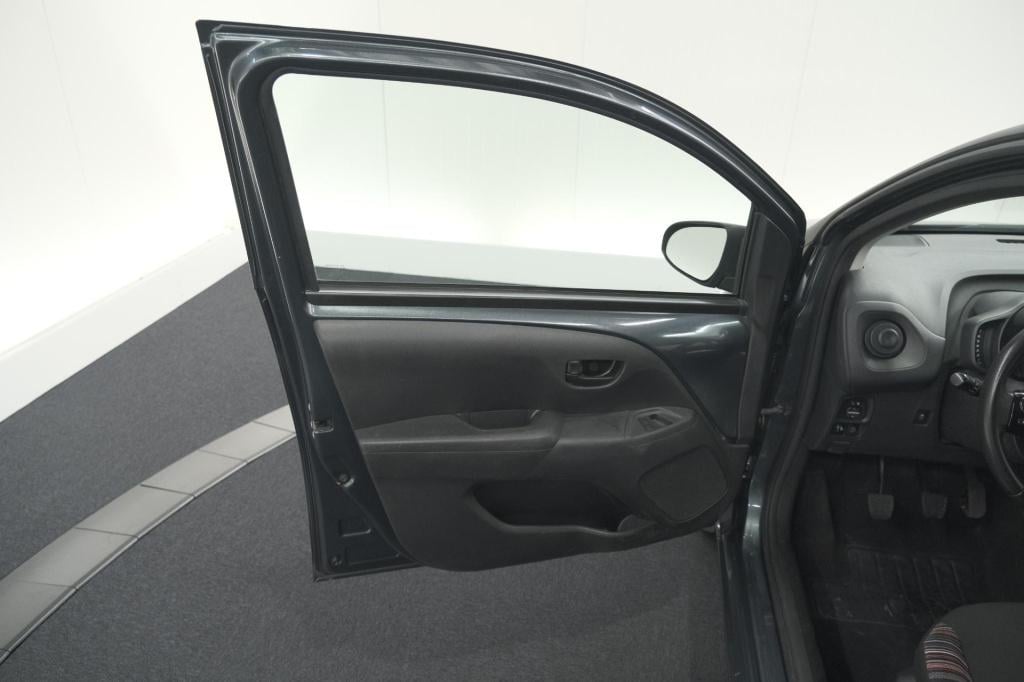 Citroen C1 1.0 vti feel | airco | bluetooth radio | getint glas | 5 deurs