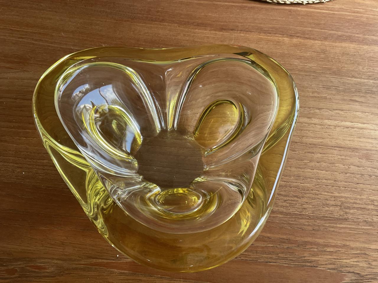 Vintage glazen schaal, geel, organisch design