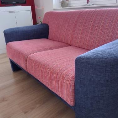 2-zits bankje, tegen betaling van €2,- af te halen