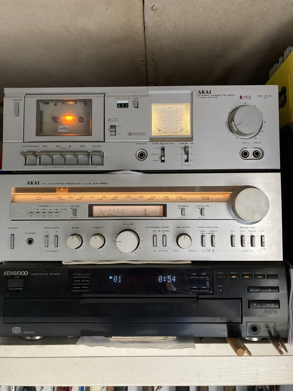 Akai receiver en cassettedeck & Pioneer  cd speler 5 cd wisselaar