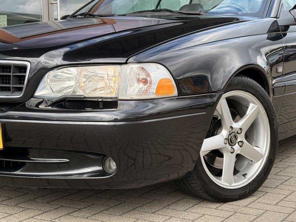 Volvo C70 convertible 2.4 t tourer | leder | windscherm | stoelverwarming |