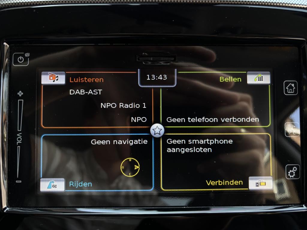 Suzuki Vitara automaat 1.4 boosterjet style smart hybrid | trekhaak afneemb