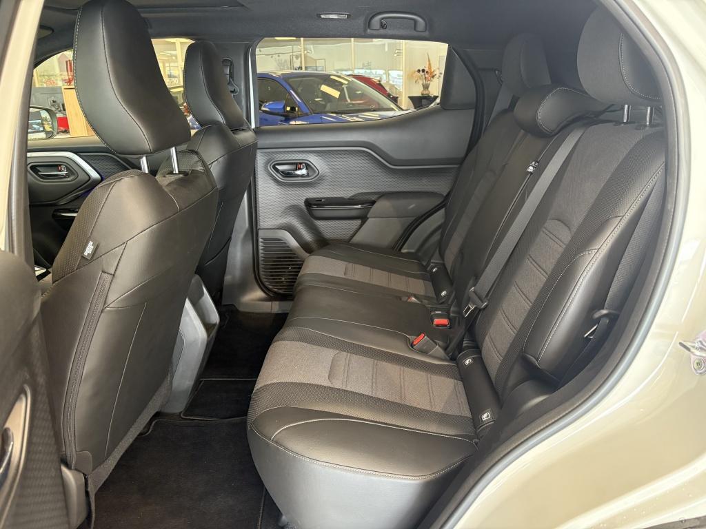 Toyota Urban Cruiser executive 61 kwh | panodak | jbl |