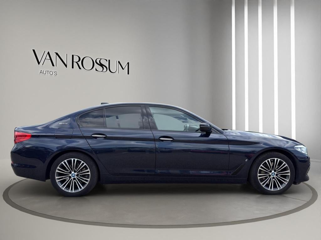 BMW 5 Serie 530 e iperformance | leder | sportstoelen | sfeer | camera | pa
