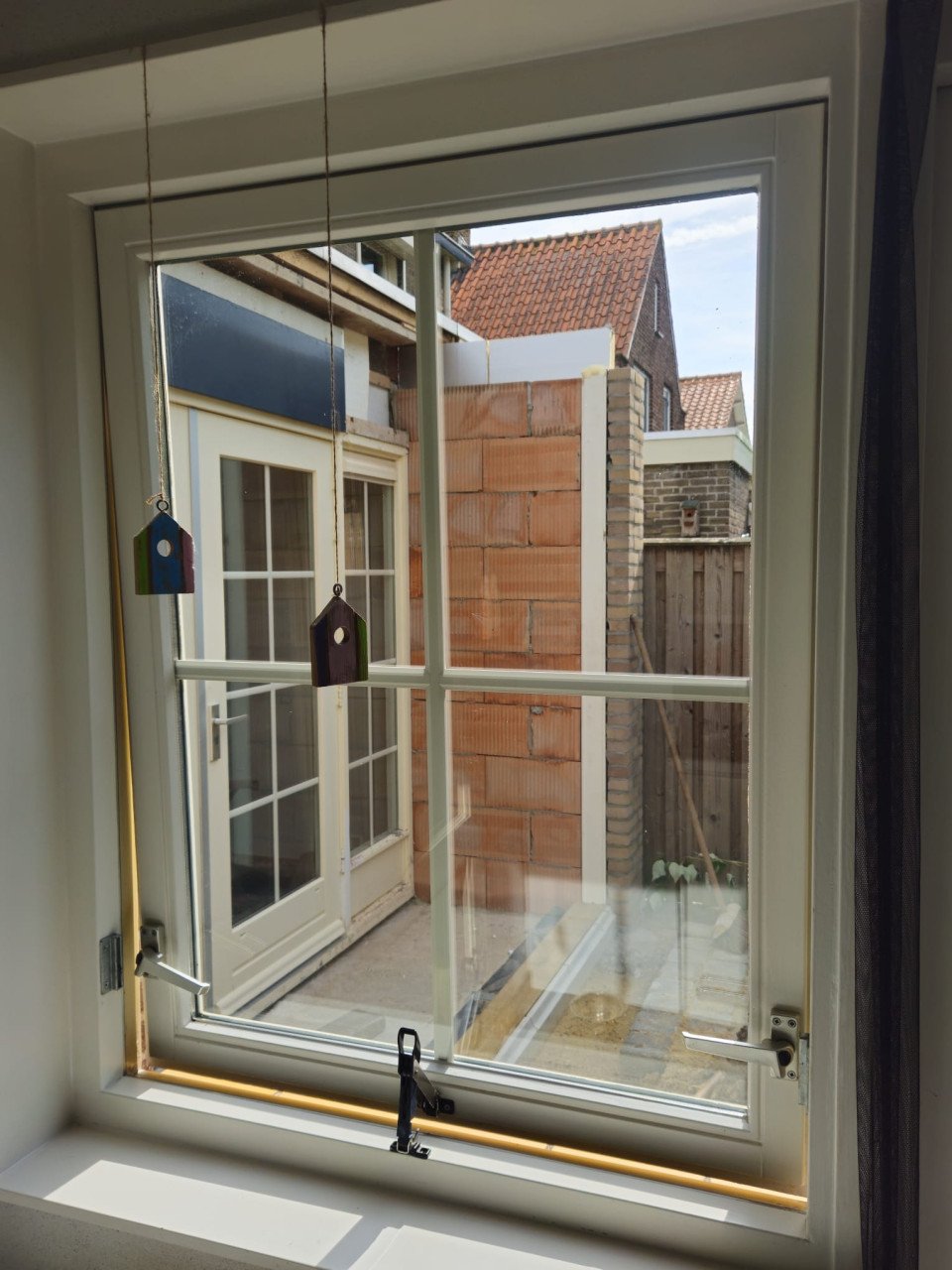 Achterdeur en raam - hardhout/dubbelglas