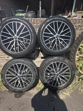 Borbet velgen en banden 205/55 R17