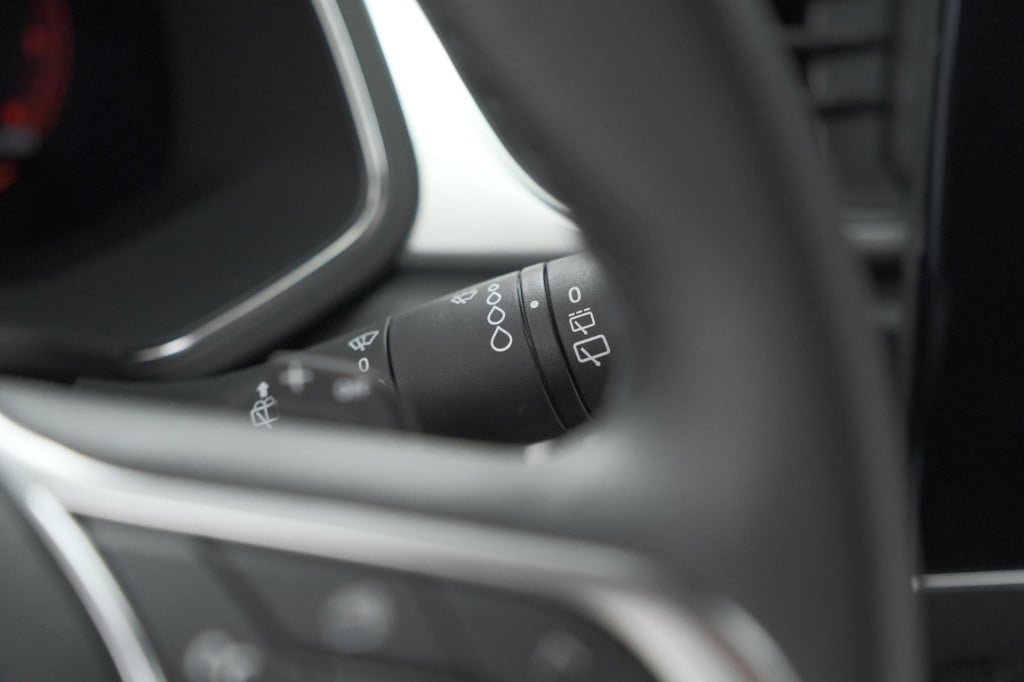 Renault Captur mild hybrid 140 edc techno | camera | 9.3 inch scherm | appl