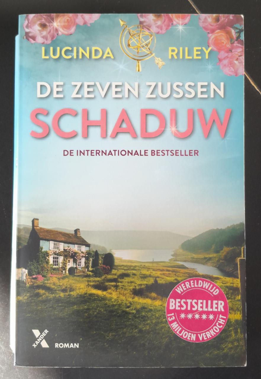 Serie De zeven zussen van Lucinda Riley.