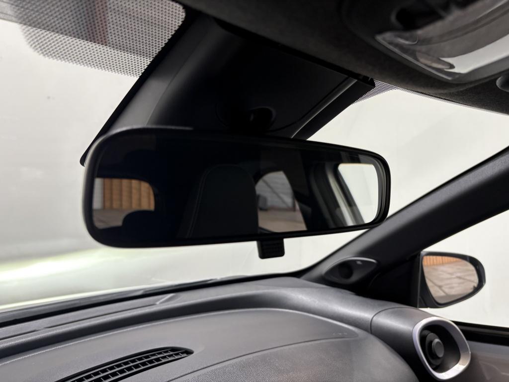 Toyota Aygo x 1.0 vvt-i mt jbl| pdc| stoel.verw| camera| keyless| climate