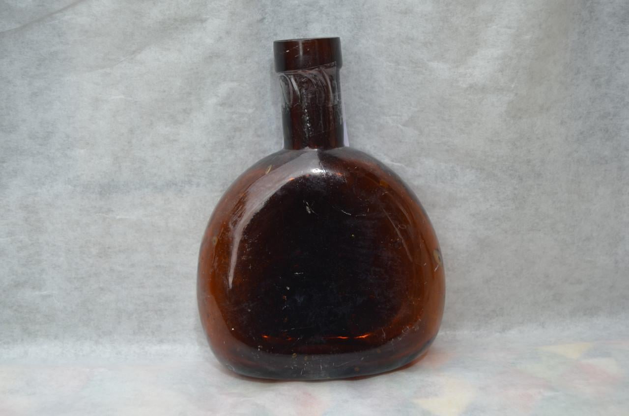 Keystone Burgundy oude Austr. wijnflessen 19e eeuws