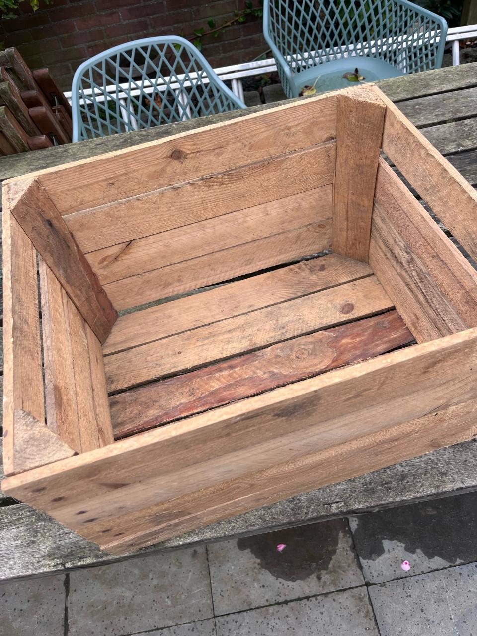 Fruitkistjes 5 stuks. €7,50 per stuk