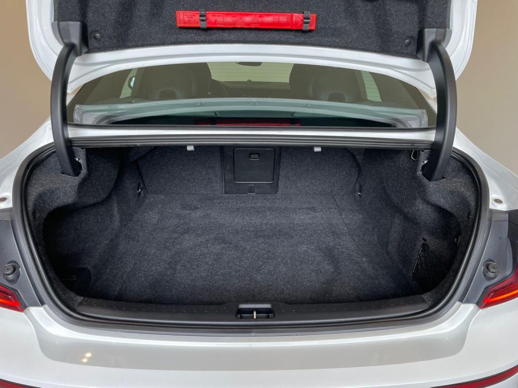 Volvo S60 2.0 t8 awd twin engine r-design