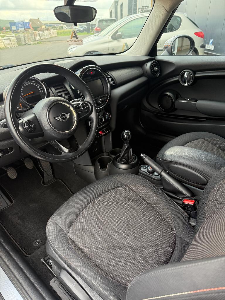 Mini Cooper 1.5 - business