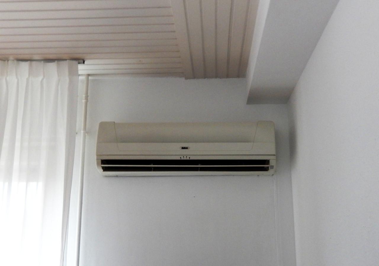 Airco koeling 3,19 kw hing in onze woonkamer van 50m2