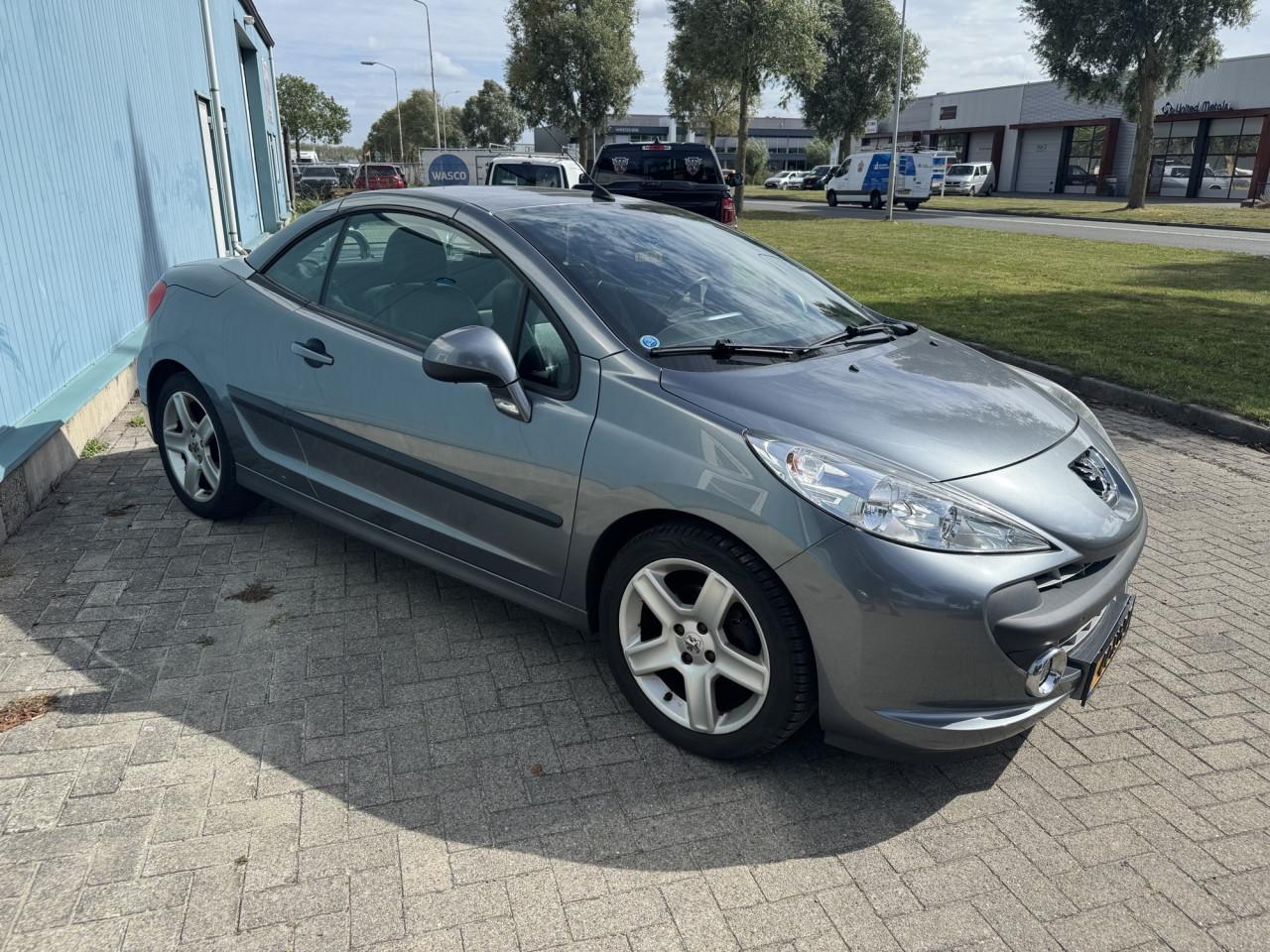 Zeer leuke Peugeot 207CC
