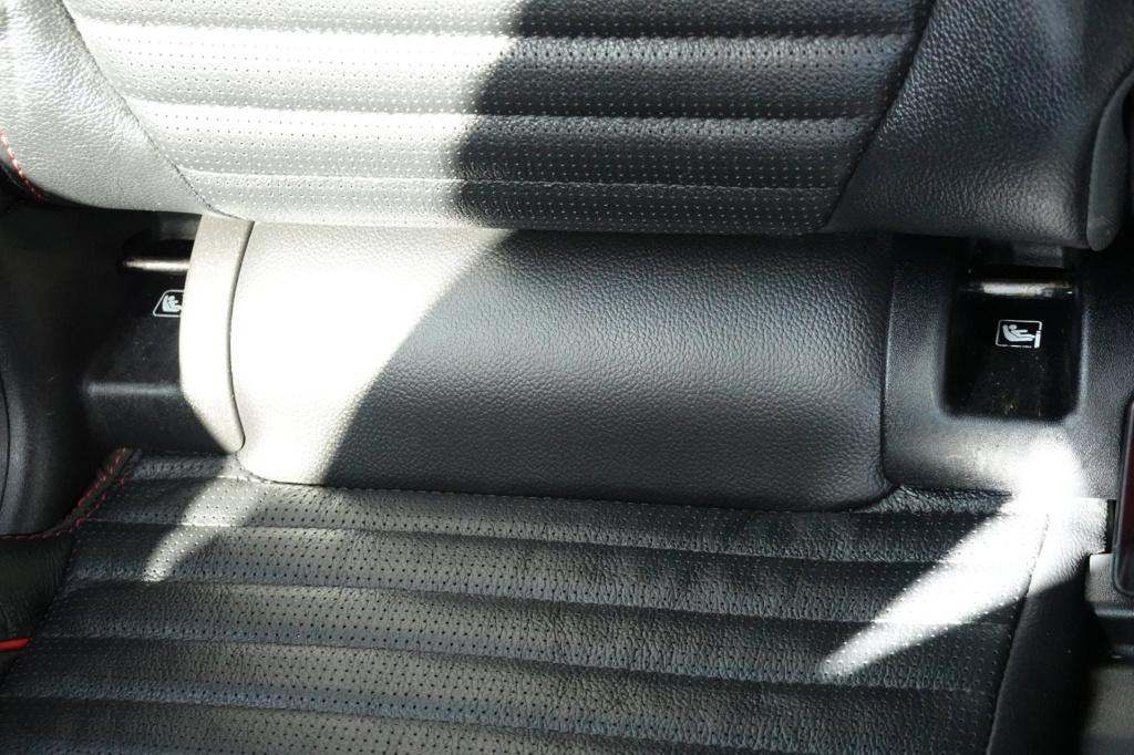 Land Rover Discovery p300e 1.5 r-dynamic hse