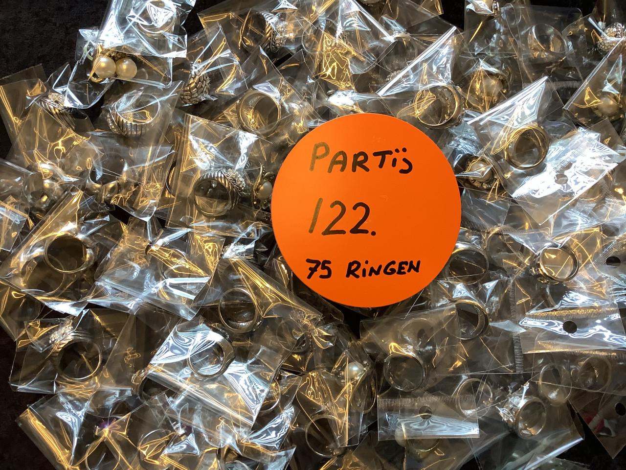 Partij hele mooie ringen ( partij 122). AANBIEDING !!!!!!!