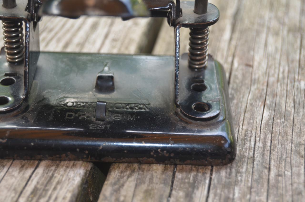 Antieke perforator, met opvang!