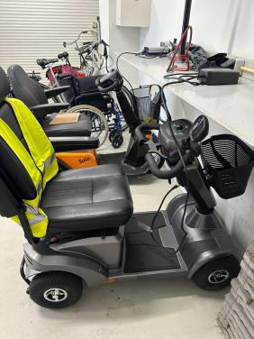 Scootmobiel Sterling S425