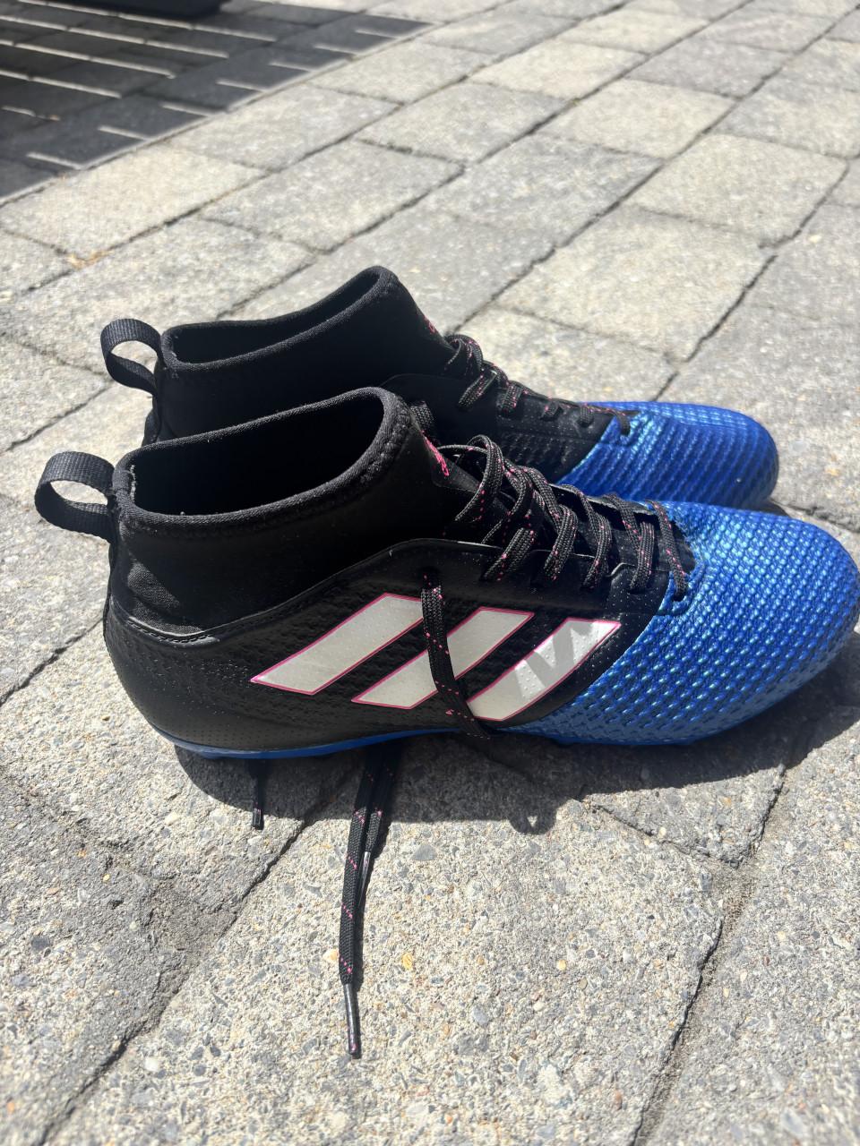 Adidas voetbalschoenen
