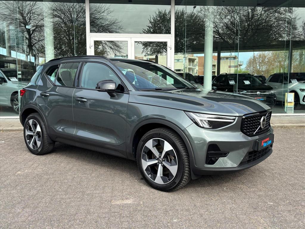Volvo XC40 2.0 b4 b4 plus dark|stuur-stoel voorruitverwarm|blis| trekhaak| 