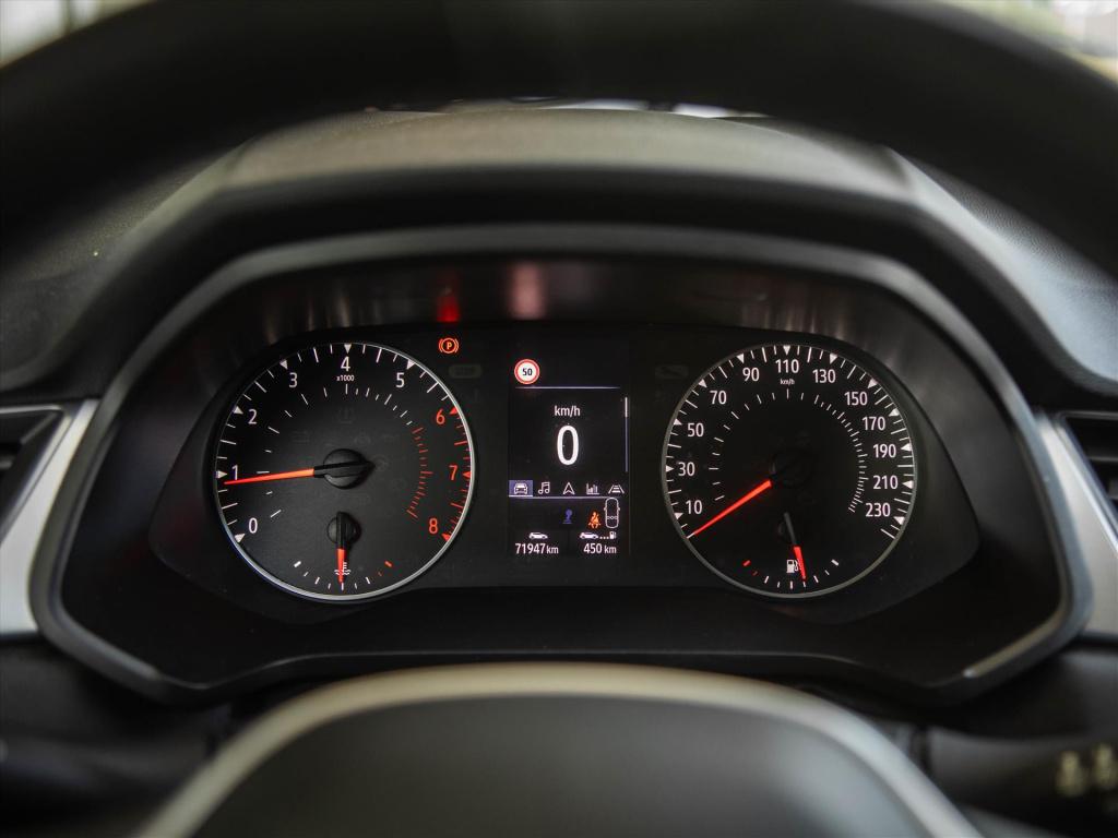 Renault Captur tce 100 intens | trekhaak | navi full map | bluetooth | appl