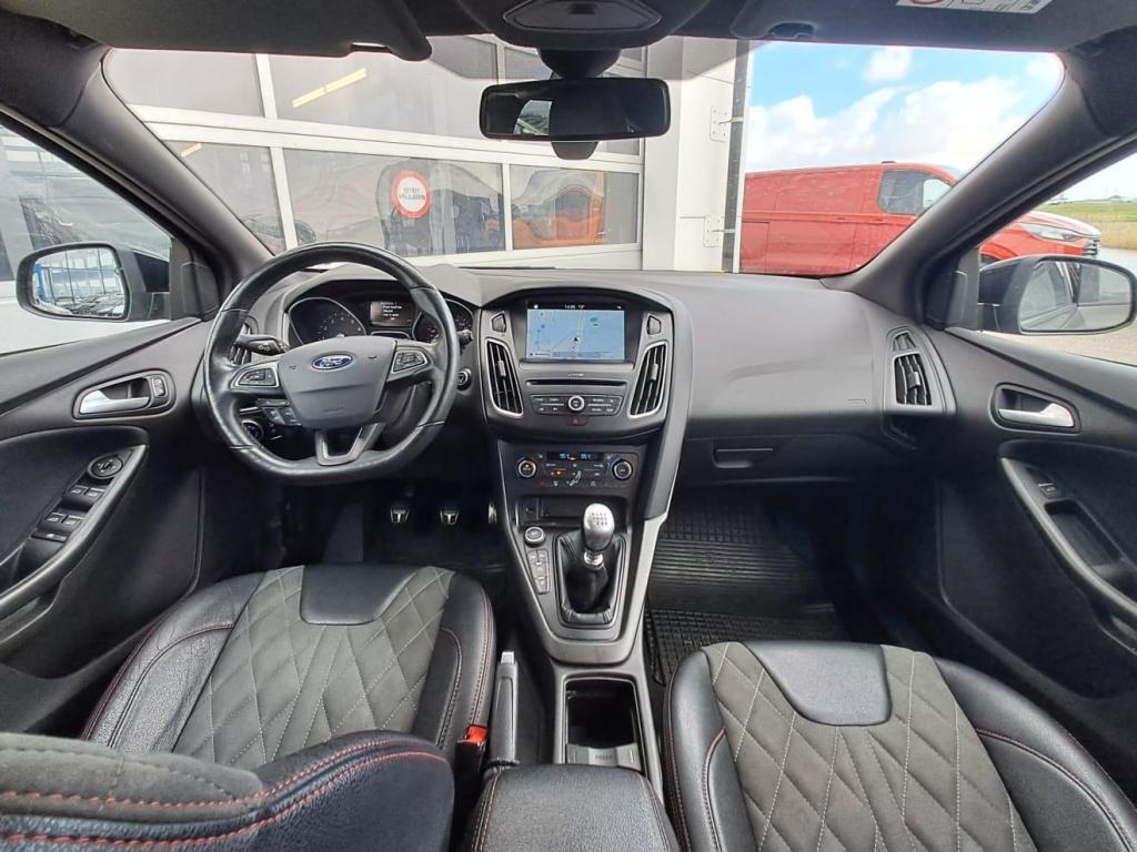 Ford Focus 1.5 st-line 182 limited edition
