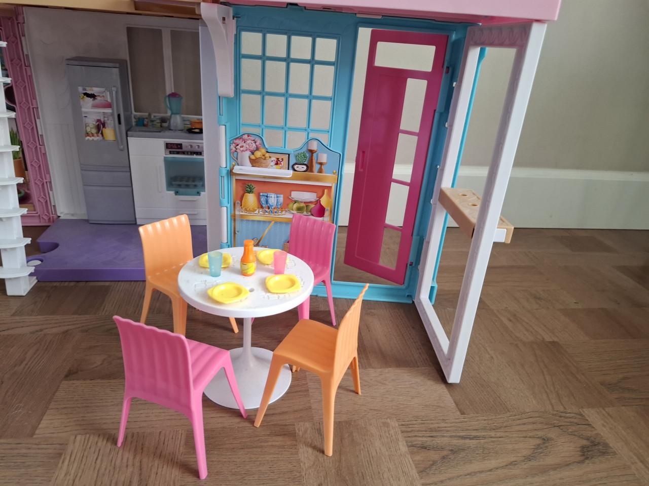 Barbie Malibu huis met meubels en 25+ accessoires 70 cm hoog