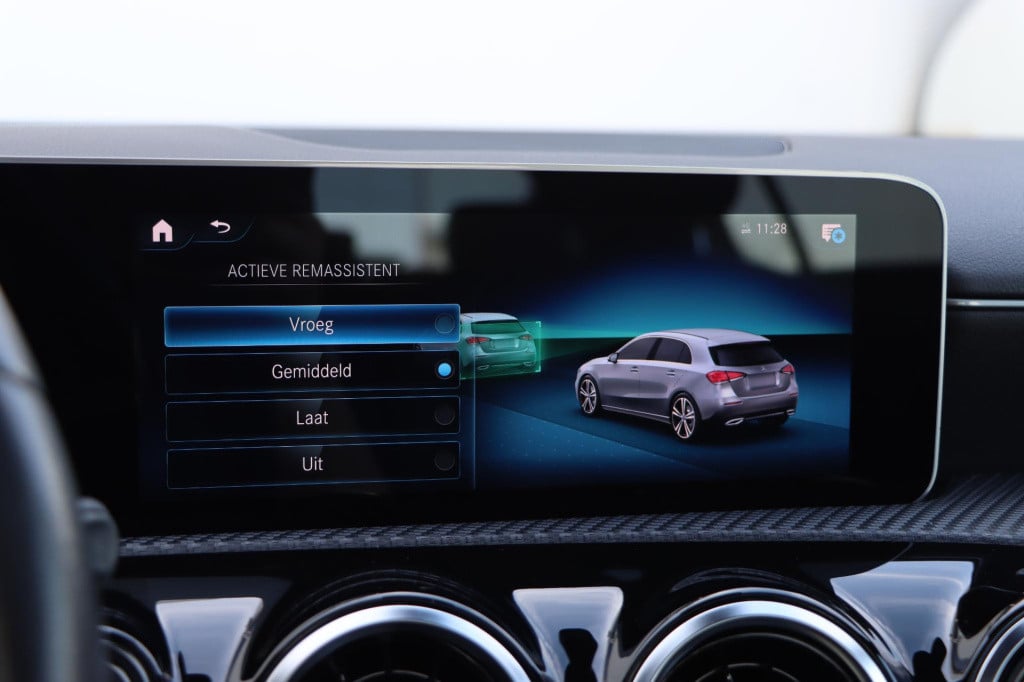 Mercedes-Benz A-Klasse 200 business solution plus upgrade