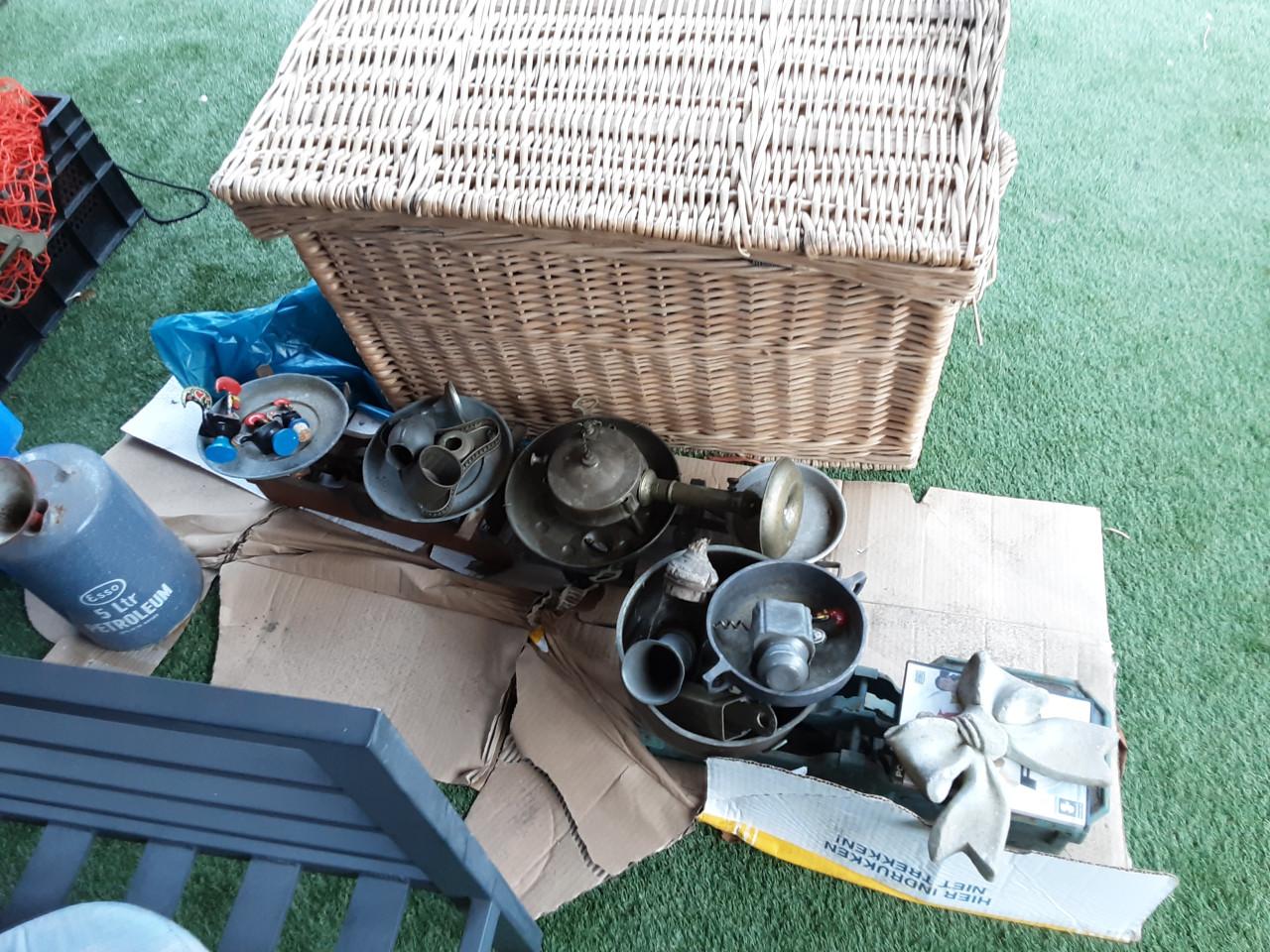 Heel veel hele oude spullen