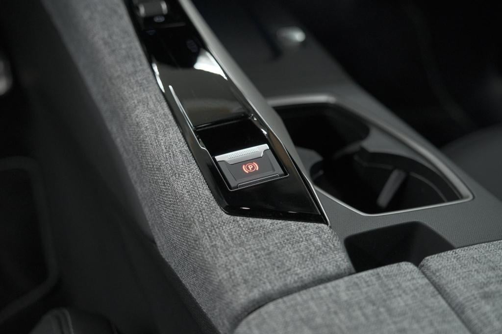 Peugeot 3008 1.2 hybrid 145 gt | elektrische kofferklep | camera | adaptiev