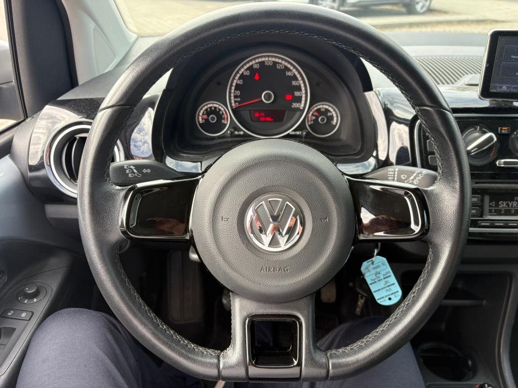 Volkswagen UP! 1.0 high up! bluemotion