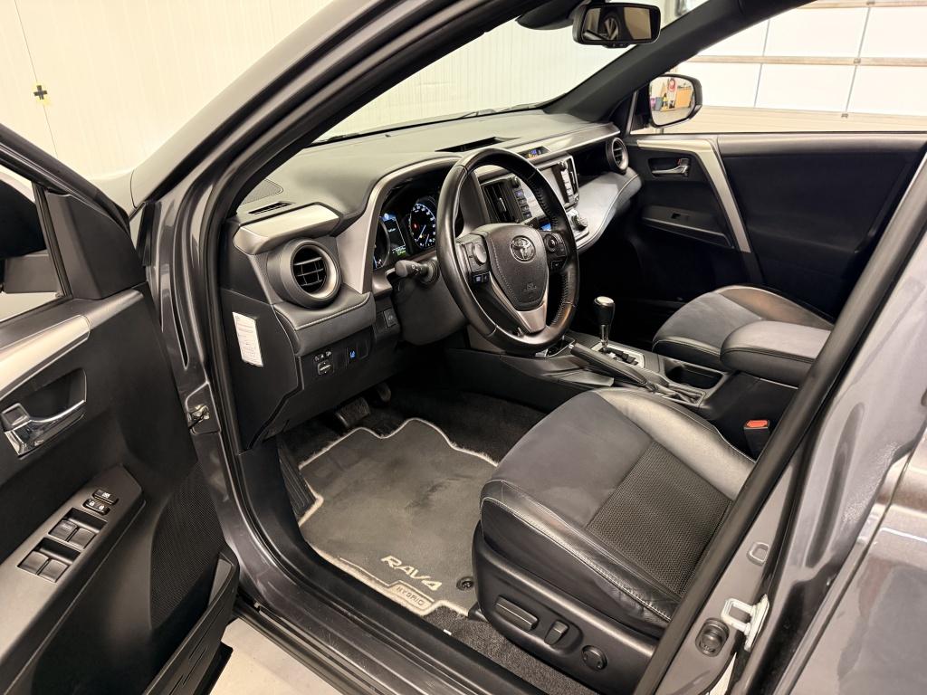 Toyota Rav4 2.5 hybrid awd style