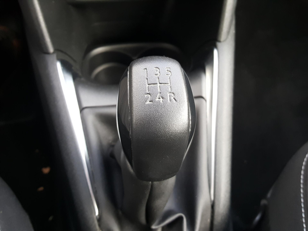 Peugeot 208 blue lion 1.2 pt-82pk 5d navigatie | apple carplay & android au