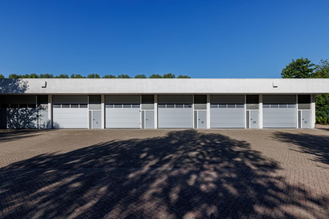 TE HUUR | Bedrijfsruimtes in Axel